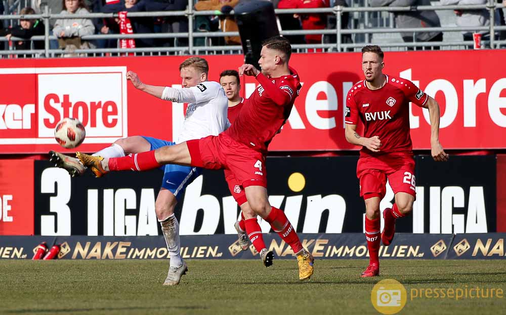 Fussball – 3. Liga – FC Wuerzburger Kickers – F C Hansa Rostock