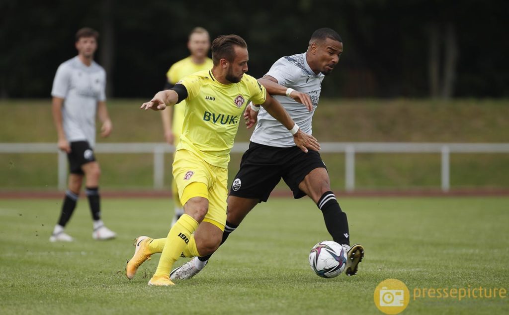 Fussball, Testspiel,  FC Wuerzburger Kickers – SV Sandhausen