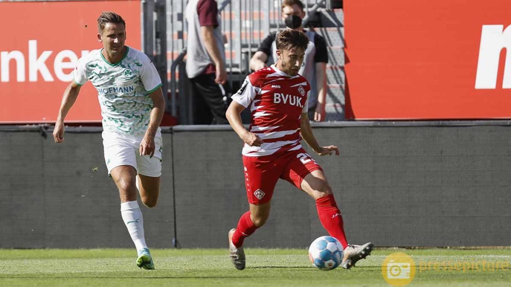 Fussball, Testspiel, Saison 2021 2022, FC Wuerzburger Kickers – SpVgg Greuther Fuerth