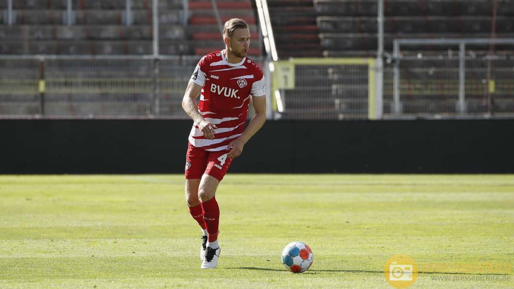 Fussball, Testspiel, Saison 2021 2022, FC Wuerzburger Kickers – SpVgg Greuther Fuerth