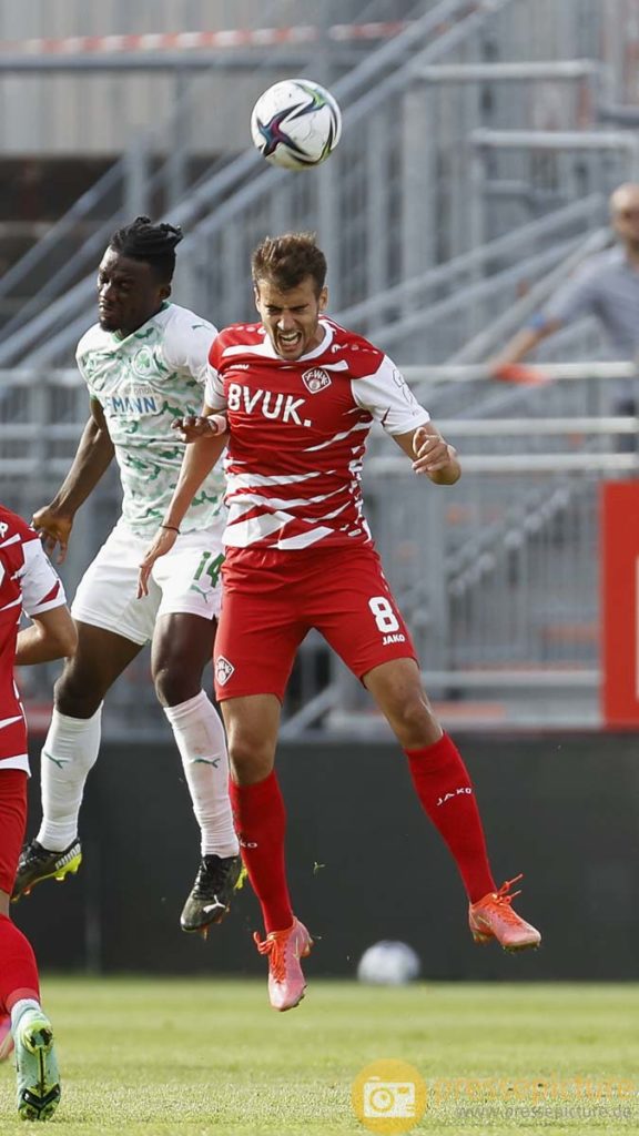 Fussball, Testspiel, Saison 2021 2022, FC Wuerzburger Kickers – SpVgg Greuther Fuerth