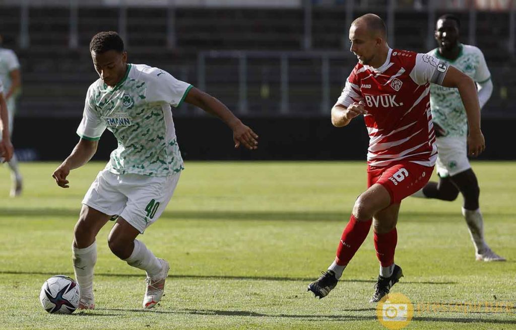 Fussball, Testspiel, Saison 2021 2022, FC Wuerzburger Kickers – SpVgg Greuther Fuerth